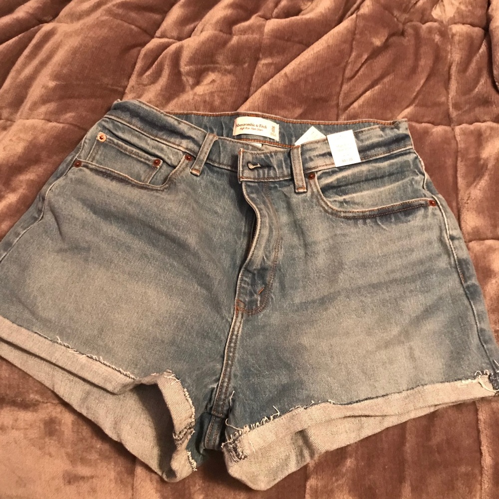 NWT Abercrombie & Fitch High Rise Mom Short